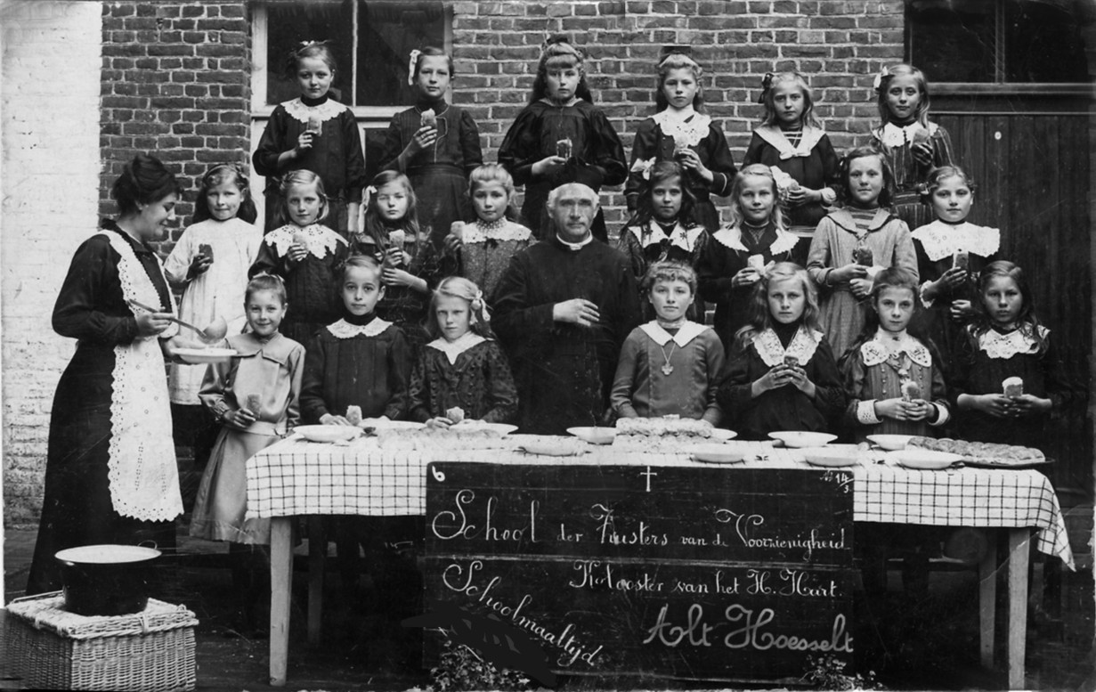 schoolmaaltijd in de school van Althoeselt